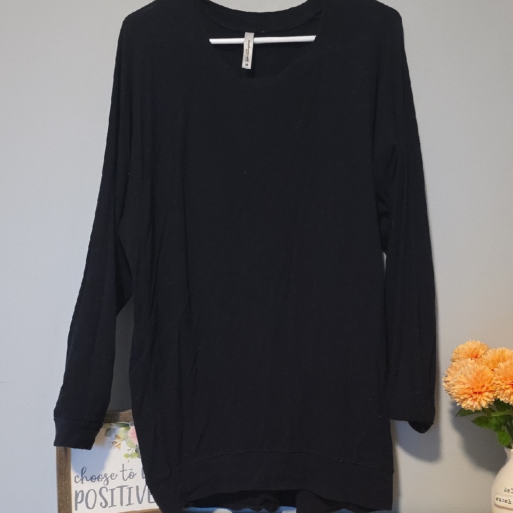 Women's Black Long Sleeve Top